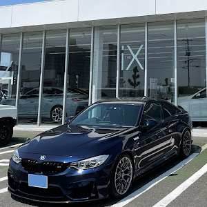 M4 クーペ F82