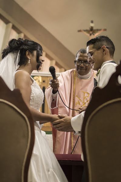 Fotógrafo de casamento Claudio Valbuena (claudiovalbuena). Foto de 4 de janeiro 2019