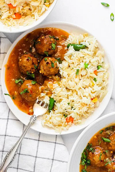 Veg Manchurian With Fried Rice Or Noodle Bowl