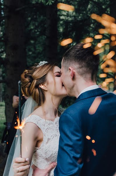 婚礼摄影师Daniil Ulyanov（ulyanov）。2019 2月3日的照片