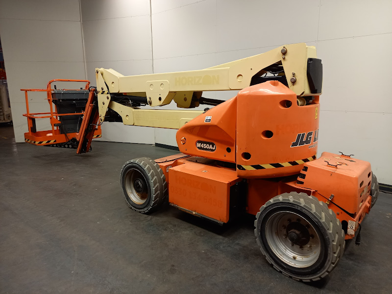 Picture of a JLG M450AJ