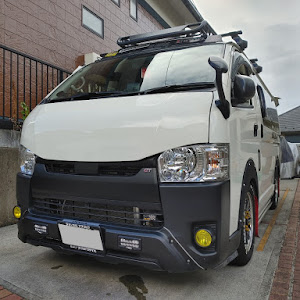 ハイエースバン TRH200V