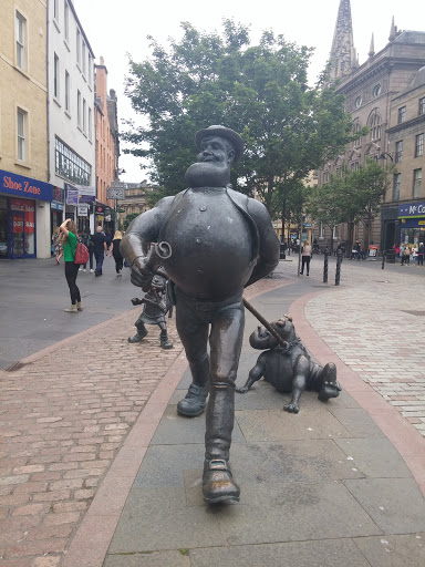 Desperate Dan's Statue