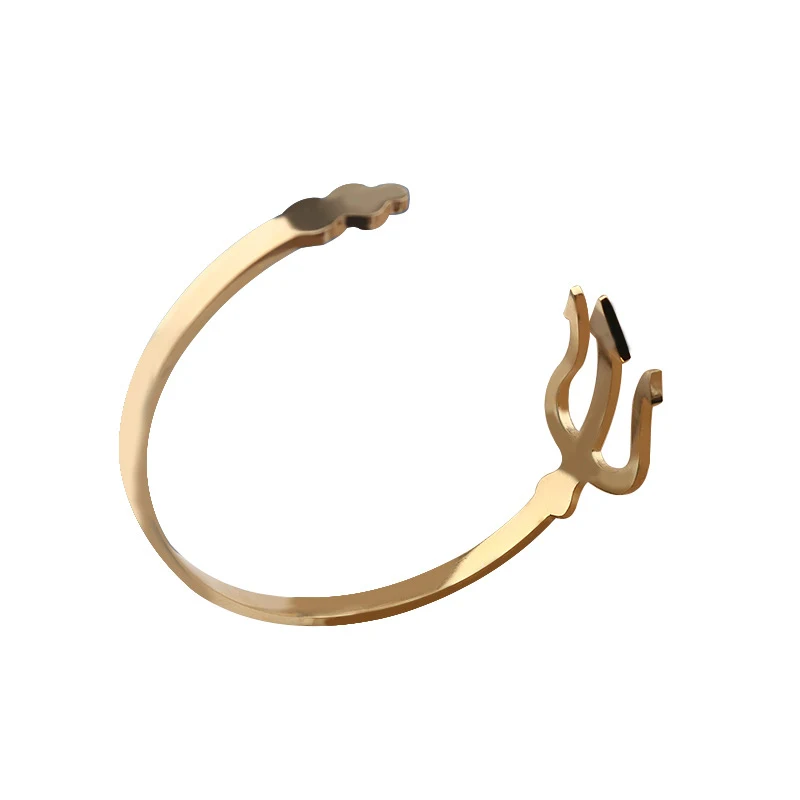 Bracelet de mode fait main en acier inoxydable, élégant et durable. Un bijou unique pour hommes et femmes, idéal pour un look sophistiqué.