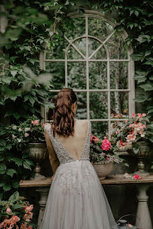 Fotógrafo de casamento Nadya Chernykh (nadichernykh). Foto de 5 de março 2022