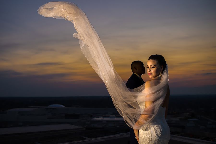 Fotografo di matrimoni Orlando Suarez (orlandosuarez). Foto del 17 marzo 2021