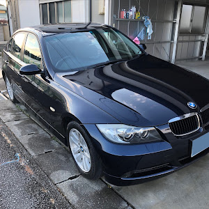 3シリーズ セダン 320i