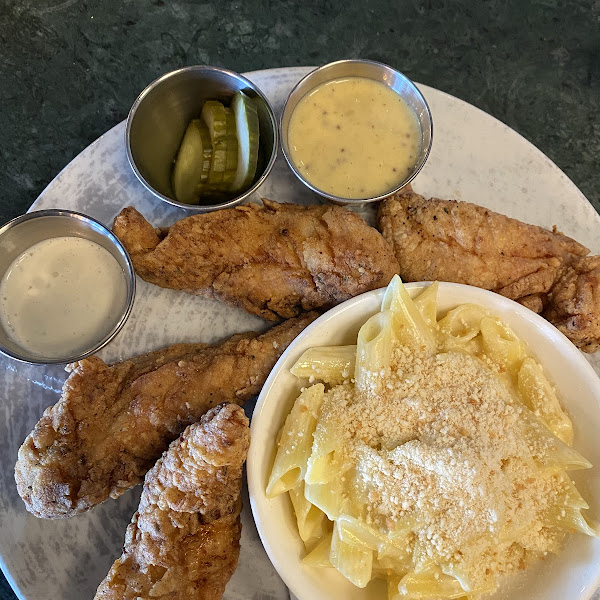 Gluten free fried chicken and mac and cheese