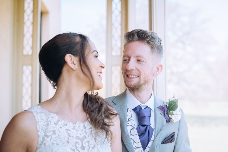 Fotografo di matrimoni Chris Weaver (kisnam). Foto del 29 maggio 2019