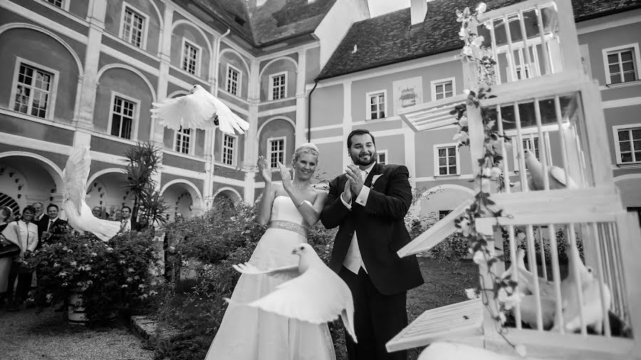 Wedding photographer Szabolcs Csehak (fallingleaves). Photo of 5 May 2021