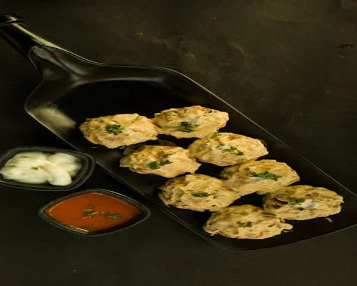 Veg Malai Momos [8 Pcs]