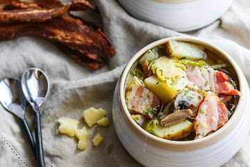 Instant Pot Vegetable Soup with Bacon (Crockpot Option)