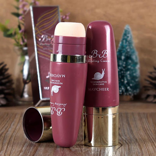 Title 3, Oil Control Brightening Foundation. Controls oi...