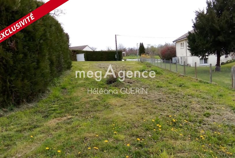  Vente Terrain à bâtir - 800m² à Saint-Sauveur (86100) 