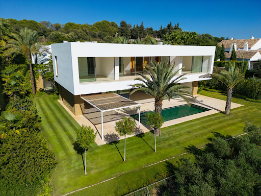 Seaside house with pool and garden 2