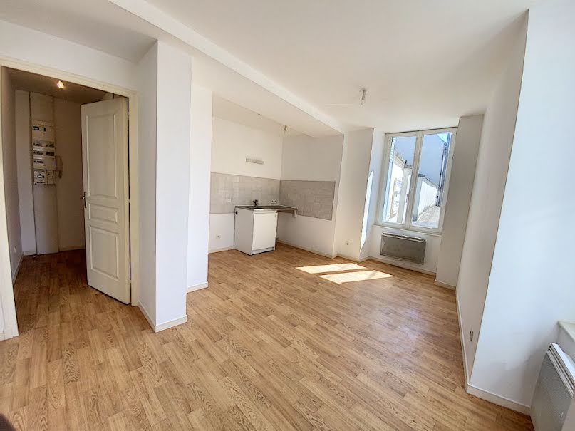 Location  appartement 2 pièces 36 m² à Toury (28310), 440 €