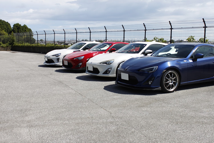 86のお昼MT・86BRZオーナーさんと繋がりたい・スポーツカー好きな人と繋がりたい・車好きな人と繋がりたい・オフ会に関するカスタム事例の投稿画像2枚目