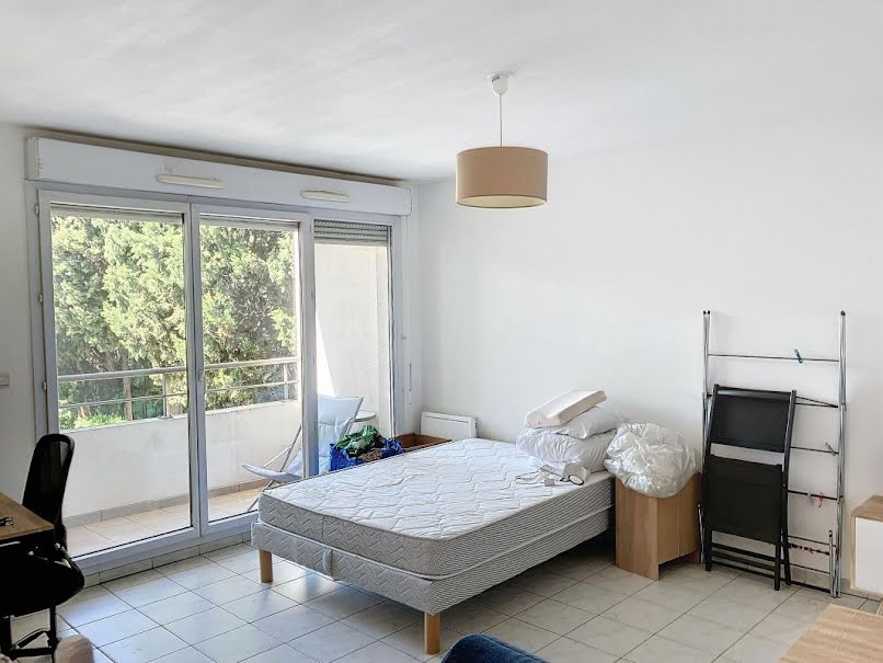 Location meublée appartement 1 pièce 28 m² à Montfavet (84140), 472 €