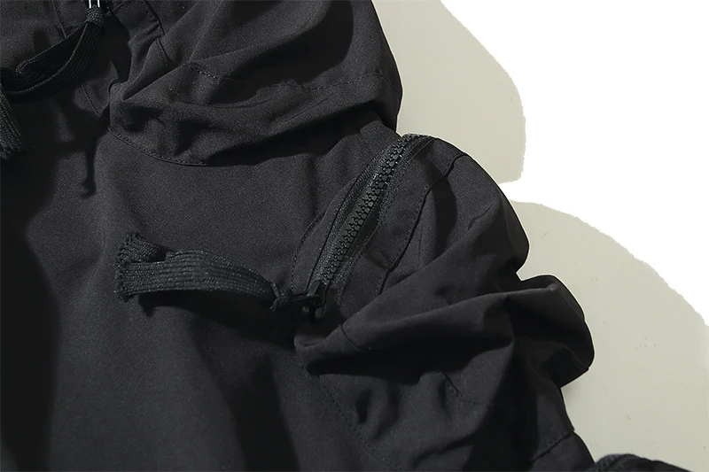Pantalon cargo Poket Pants multi-poches pour se détendre. Confort et praticité pour vos moments de détente. Emportez l'essentiel avec vous.