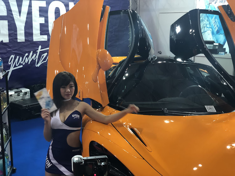 AXIS_STYLINGさんが投稿した東京オートサロン・パーフェクトダンパー・スーパーカー・ドライブ・車高調に関するカスタム事例の投稿画像3枚目