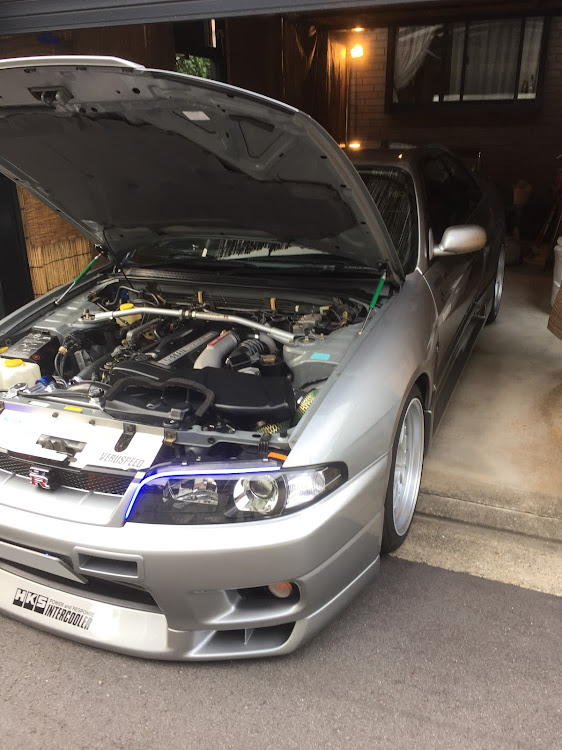 スカイライン GT-Rの車検・フロントパイプ交換・梅雨の晴れ間・洗車三銃士・オプティマ専用充電器に関するカスタム事例の投稿画像3枚目