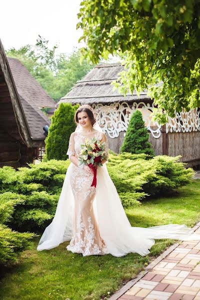 Fotógrafo de casamento Aleksandra Efimova (sashaefimova). Foto de 14 de maio 2017