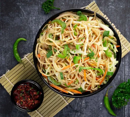 Veg Hakka Noodles