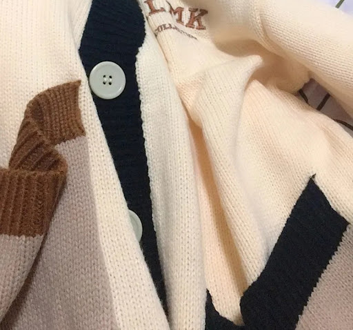 Title 5, Colorblock V-Neck Embroidered Knit Sweater Wome...
