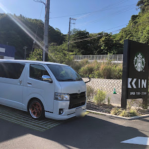 ハイエースバン