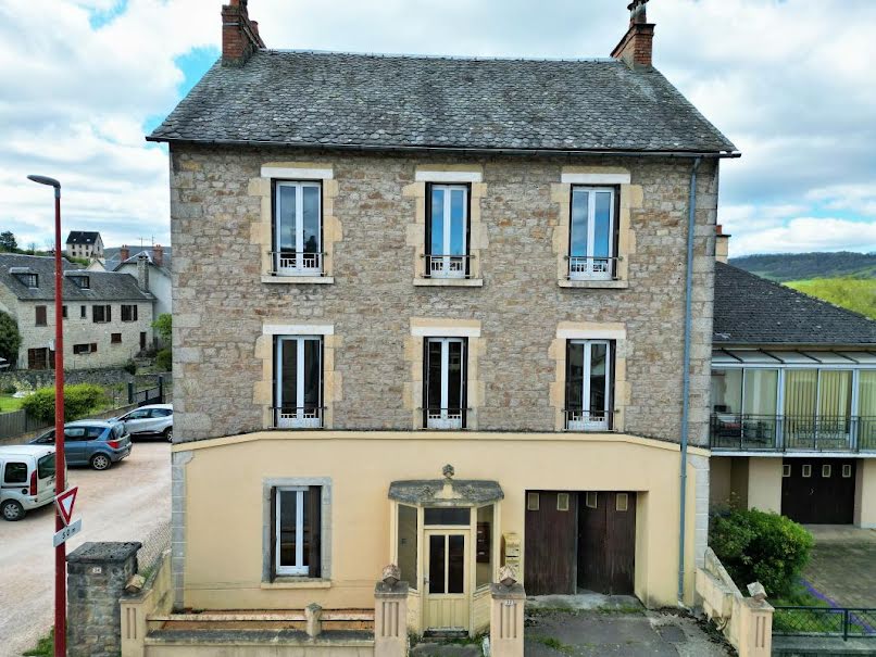 Vente maison 7 pièces 176 m² à Sévérac-le-Château (12150), 155 000 €