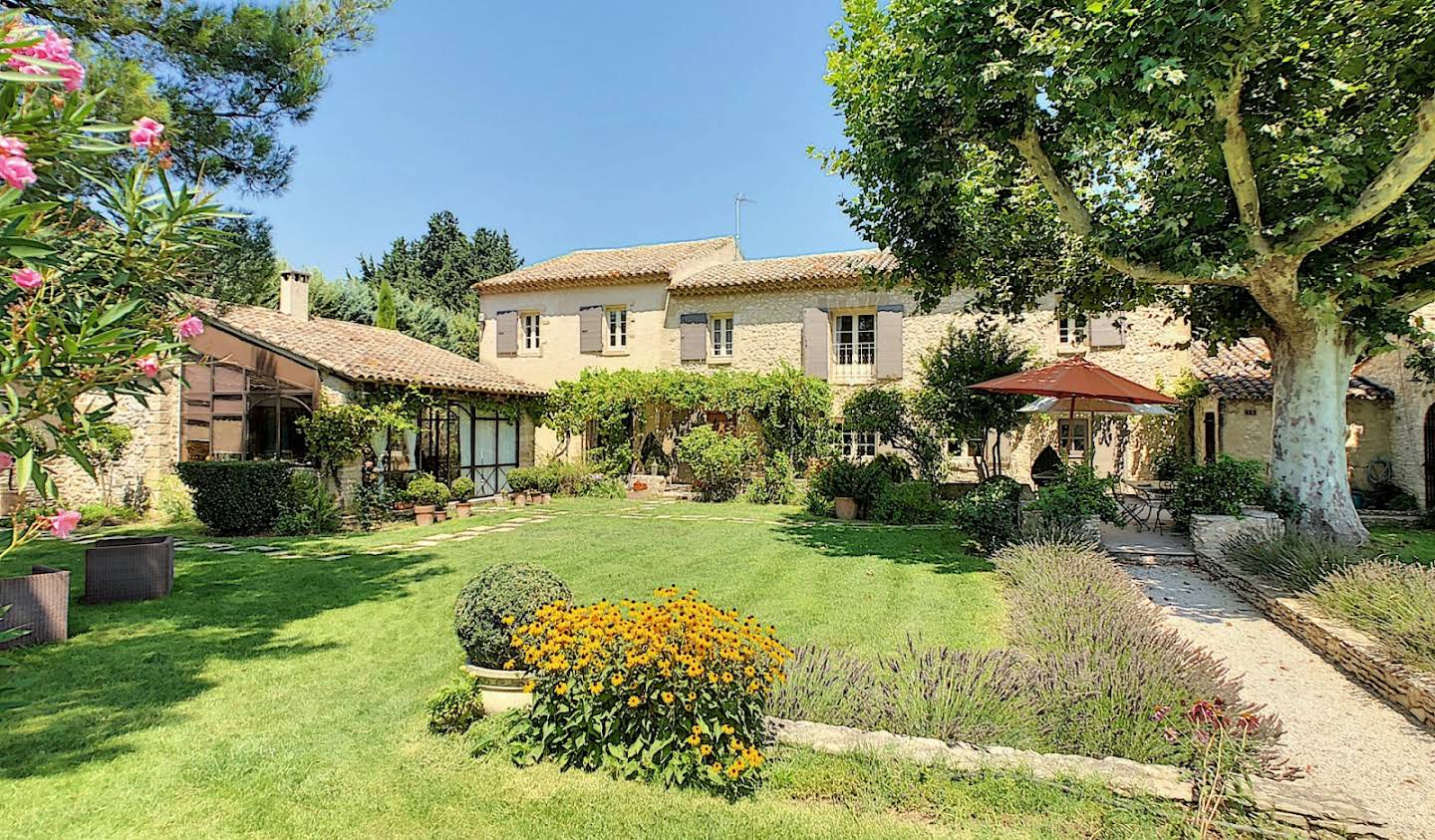 House with pool L'Isle-sur-la-Sorgue