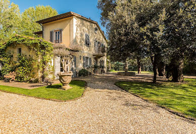 Villa avec piscine et terrasse 1