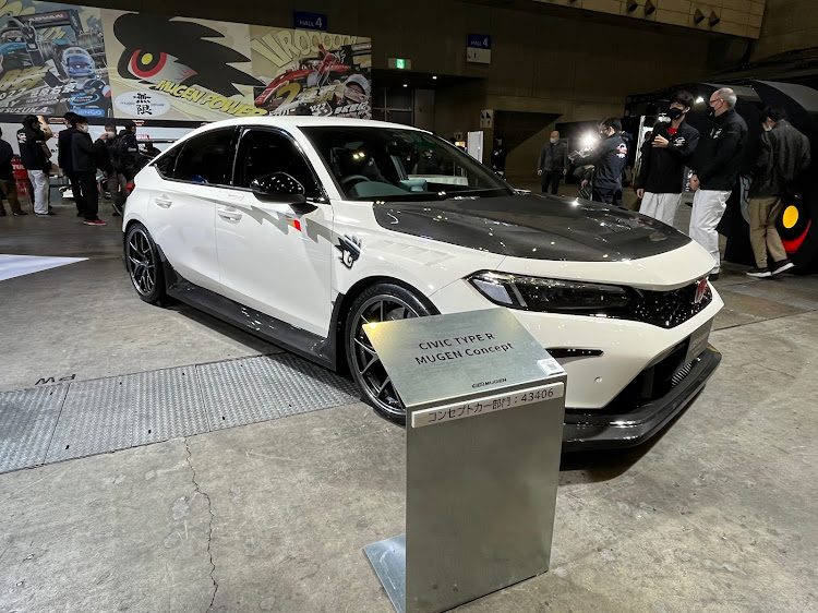 フィットの東京オートサロン2023・幕張メッセ・ドライブ・オフ会に関するカスタム事例の投稿画像8枚目