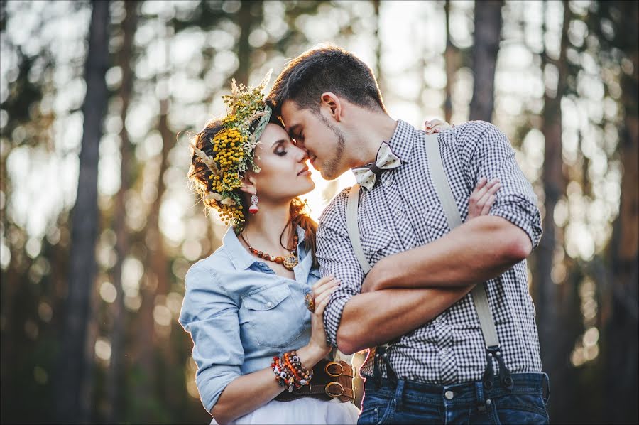 शादी का फोटोग्राफर Maksim Dubcov (dubtsov)। अक्तूबर 31 2015 का फोटो