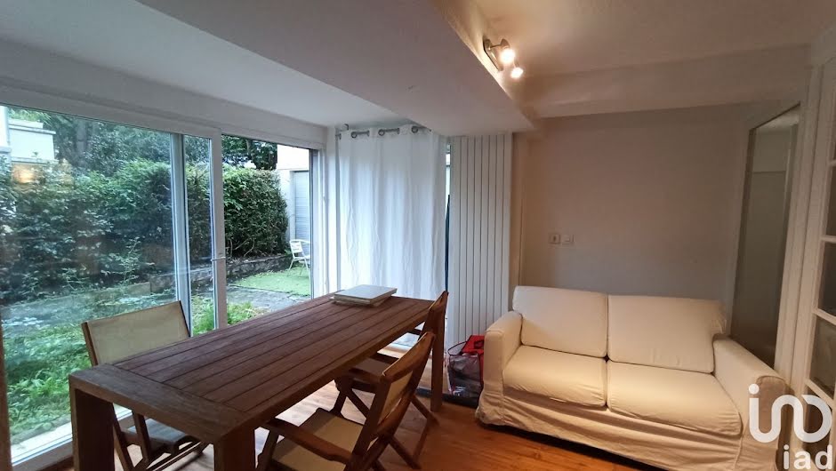 Location meublée appartement 2 pièces 52 m² à Saint-Etienne (42000), 613 €