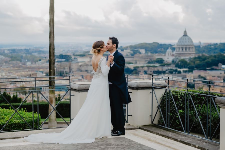 Fotógrafo de casamento Elena Ch (chebaele). Foto de 18 de outubro 2018