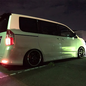 ヴォクシー