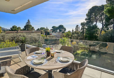 Appartement avec terrasse et piscine 2