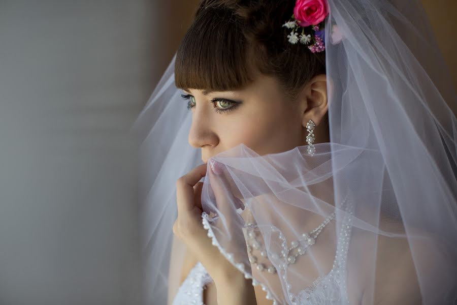 Fotografo di matrimoni Veronika Demchich (veronikad). Foto del 30 aprile 2019