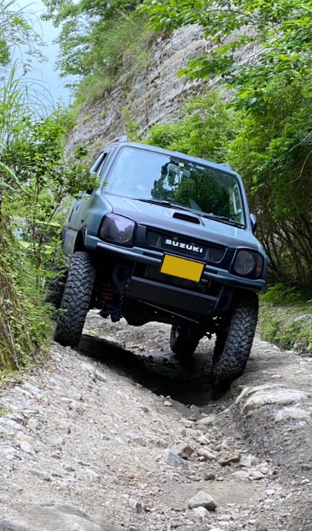 ジムニーのjb23・215/85r16に関するカスタム事例の投稿画像2枚目