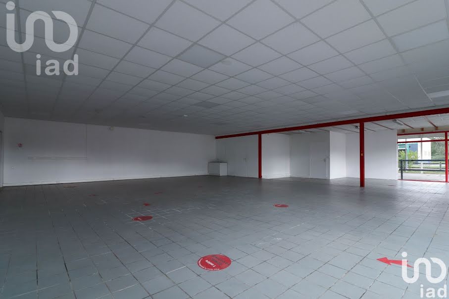 Location  locaux professionnels  325 m² à Ambazac (87240), 1 760 €