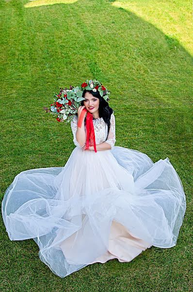 Fotografer pernikahan Elena Sulikaeva (elenaph). Foto tanggal 30 Desember 2019