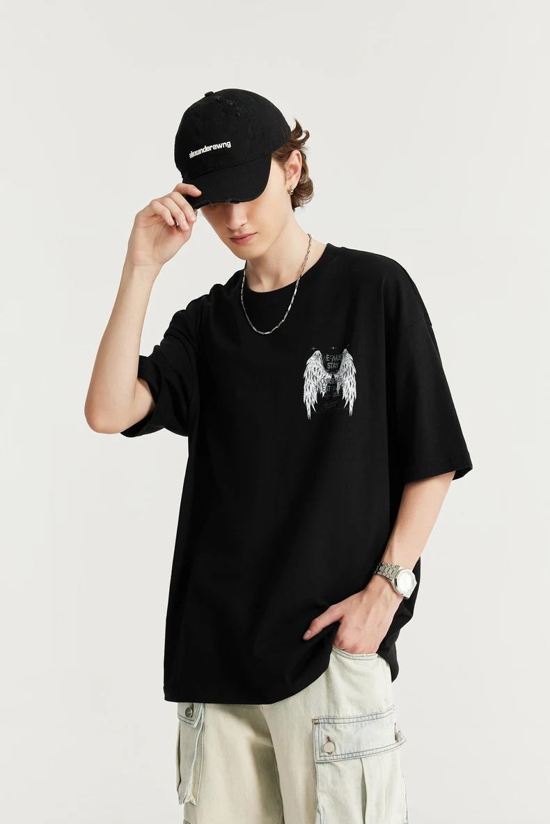 Title 17, Herren Rundhals T-Shirt mit leuchtendem Flügel-...