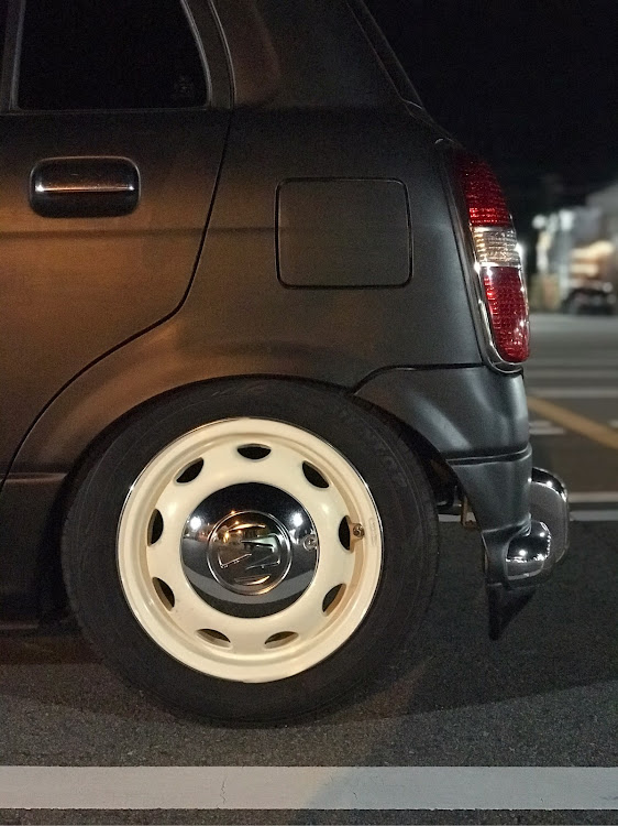 ミラジーノのミケロッティ・ガソリンスタンドは盛れるらしい・梅が咲き始めました・ホイール交換に関するカスタム事例の投稿画像3枚目