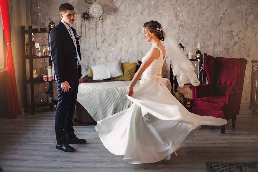 Jurufoto perkahwinan Aleksandr Kulinich (k-foto). Foto pada 10 April 2019