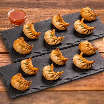 Fried Chicken Momos With Momo Chutney - 12 Pcs