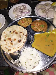 Shree Marutinandan Kathiyawadi Restaurant Chanakyapuri photo 2