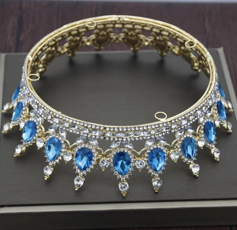 Couronne de mariée baroque, diadème à strass, accessoires cheveux mariage. Brillez avec cet accessoire pour votre coiffure de mariage.
