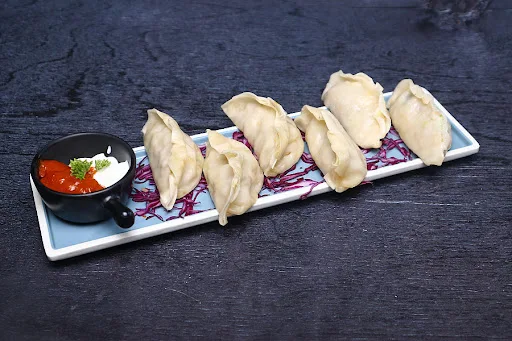 Veg Momos [6 Pieces]