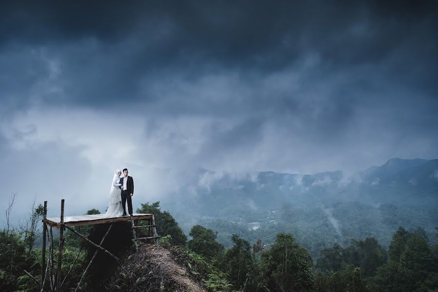 Fotógrafo de casamento Derry Martalova (martalova). Foto de 22 de setembro 2016